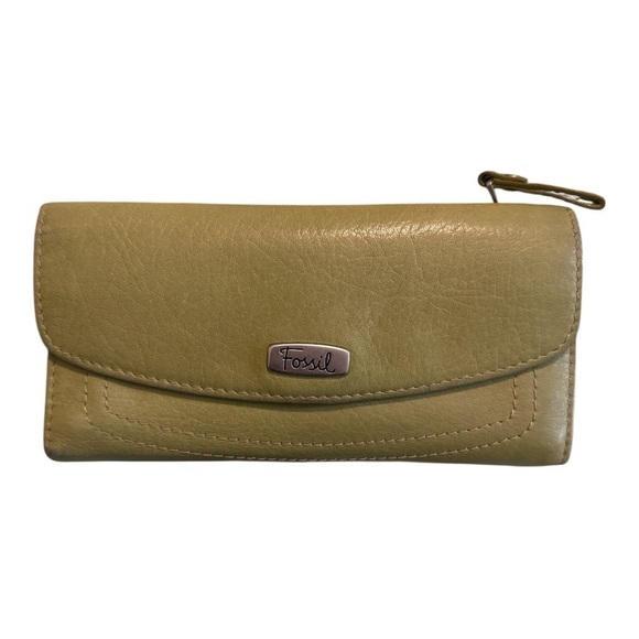 Fossil Handbags - FOSSIL Wallet with Flap Closure and Metal Badge